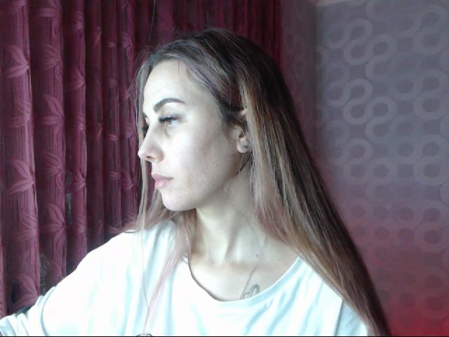 Live sex webcam photo for CloverTesla #271346359