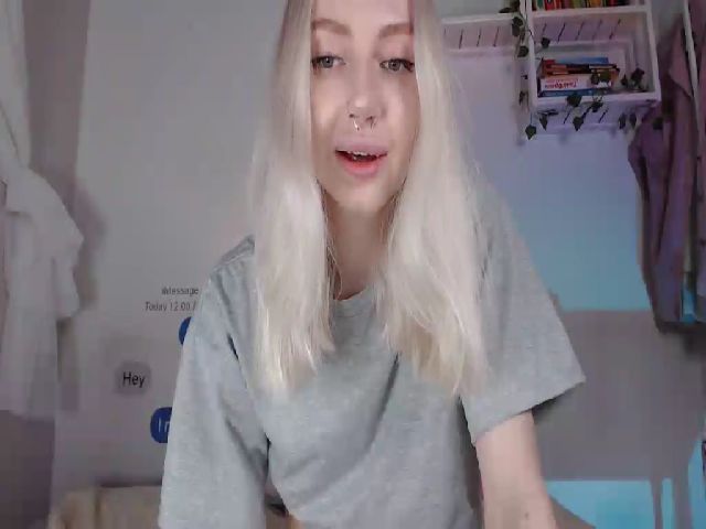 Live sex webcam photo for soo_emma #271344982