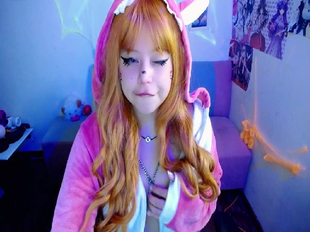 Live sex webcam photo for Aria_Yummi #271336553