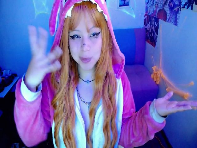 Live sex webcam photo for Aria_Yummi #271338889