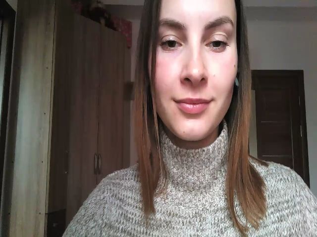 Live sex webcam photo for MisssSun #271339855