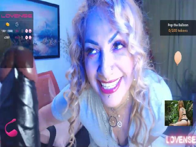 Live sex webcam photo for MilfsFuckerX #271337464