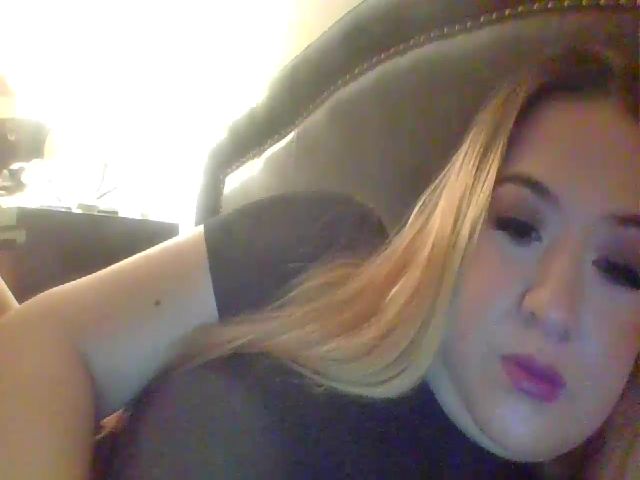 Live sex webcam photo for seXysiLvaNAaA #271346469