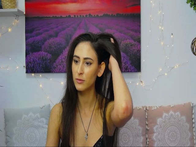 Live sex webcam photo for MaraW #271342564