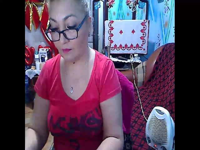 Live sex webcam photo for IryshAlyce #271335964