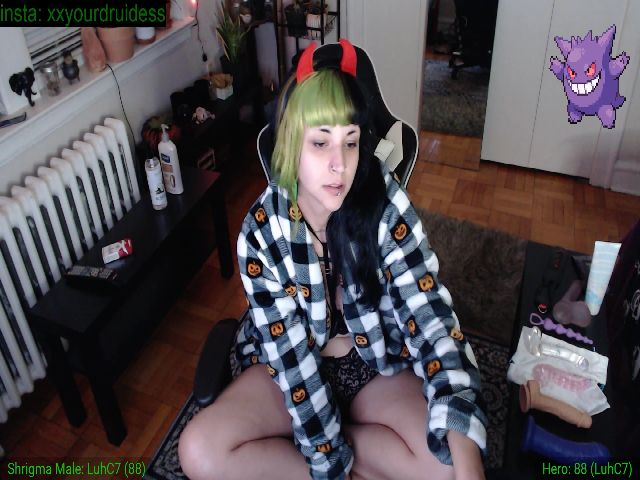 Live sex webcam photo for YourDruidess #271339769