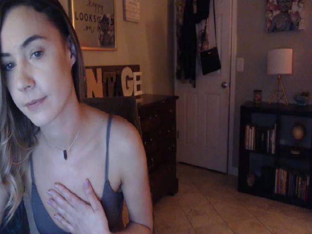 Live sex webcam photo for OhYesCeleste #271340005