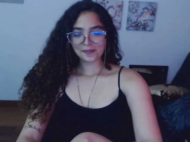 Live sex webcam photo for aria19xo #271338429