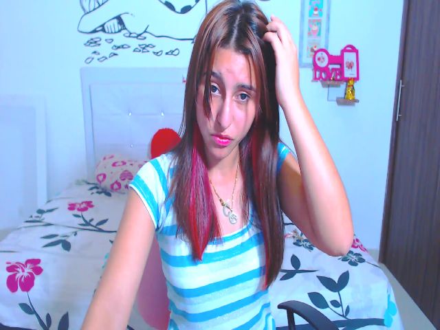Live sex webcam photo for violeta09 #271335960