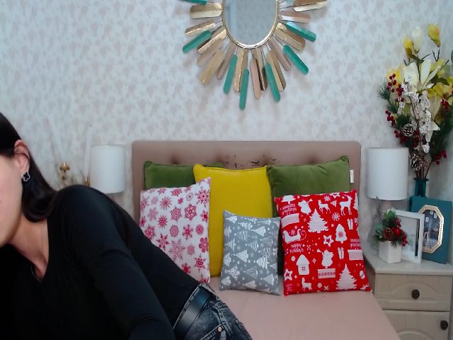 Live sex webcam photo for GiaVegas #271345510