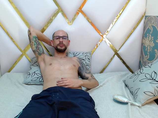 Live sex webcam photo for Carlos-Regina #271337955