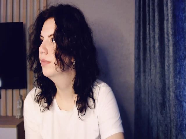 Live sex webcam photo for Sarah_Hyland #271339831