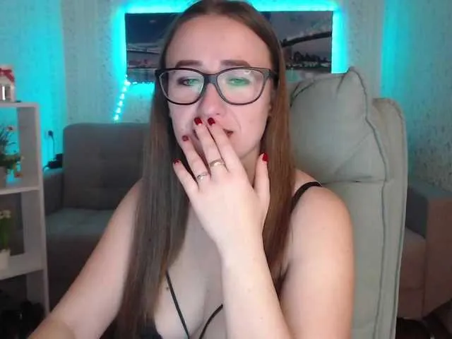 Live sex webcam photo for CandyGirly #271337977