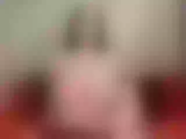 Live sex webcam photo for Lorraine01 #271335021