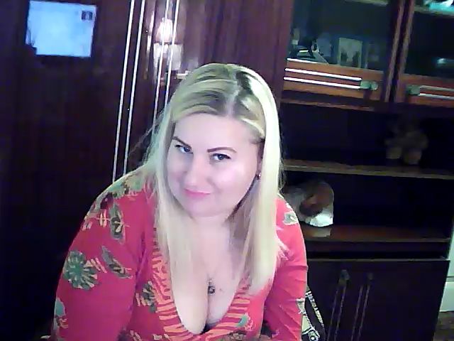 Live sex webcam photo for StasyaRey #271345686