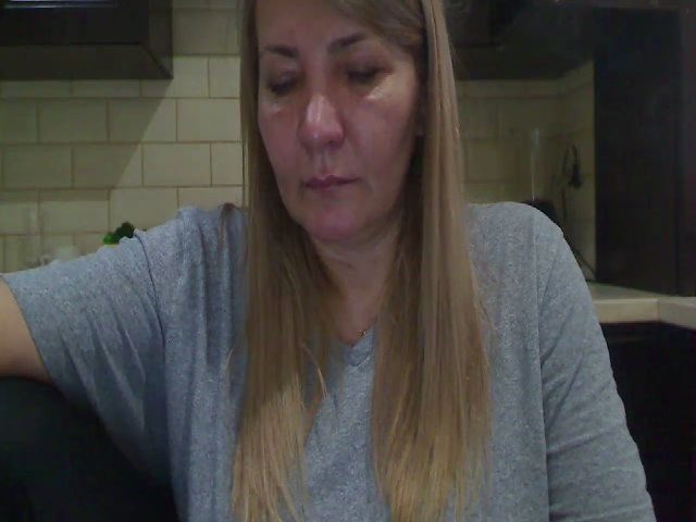 Live sex webcam photo for HeyHeyGrey #271338885