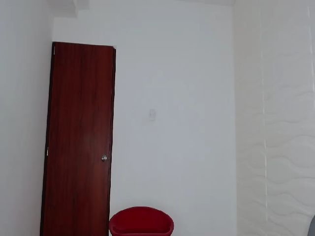 Live sex webcam photo for Anthonella_1 #271342391