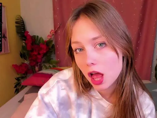 Live sex webcam photo for ShellyBelli #271340835