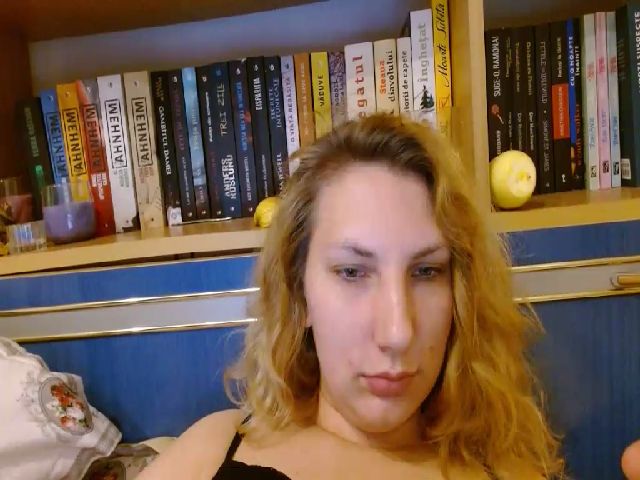 Live sex webcam photo for ClumzyNimpho #271345128