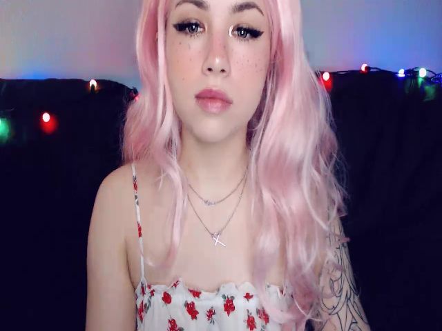 Live sex webcam photo for YUMMY_TIFFANI #271340402