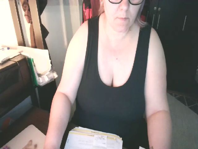 Live sex webcam photo for Rannia235 #271342983