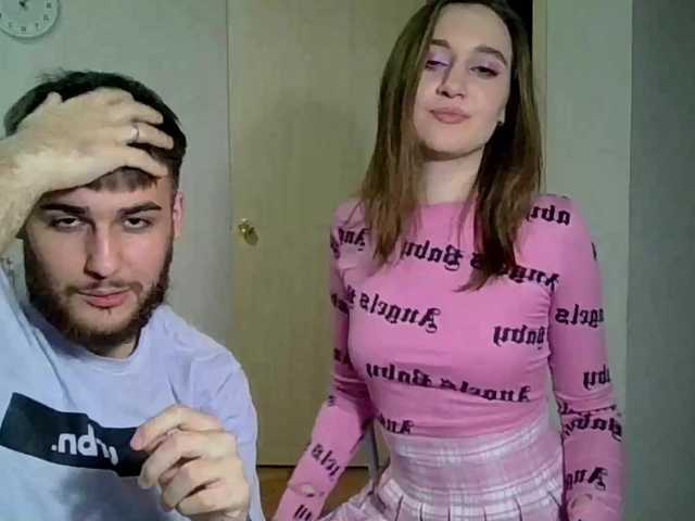 Live sex webcam photo for dirtcouple #271343419