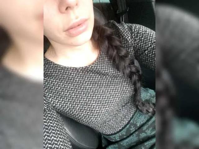 Live sex webcam photo for NicoleOneal #271340570