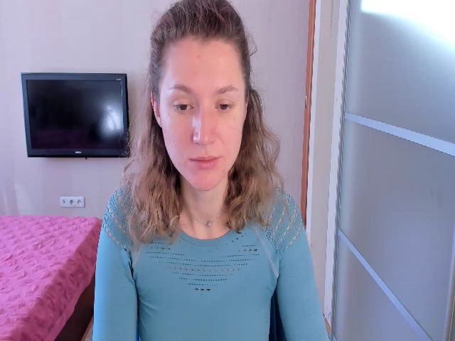 Live sex webcam photo for TayaCute #271339771