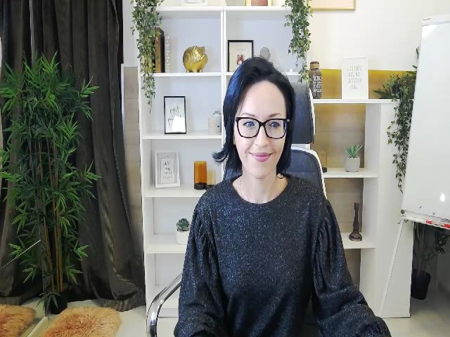 Live sex webcam photo for HotWetFantasy #271337264