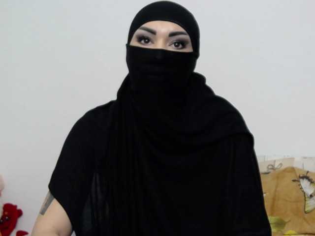 Live sex webcam photo for CoxElysha #271334536