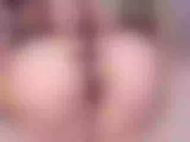 Live sex webcam photo for Pepetka22 #271356250