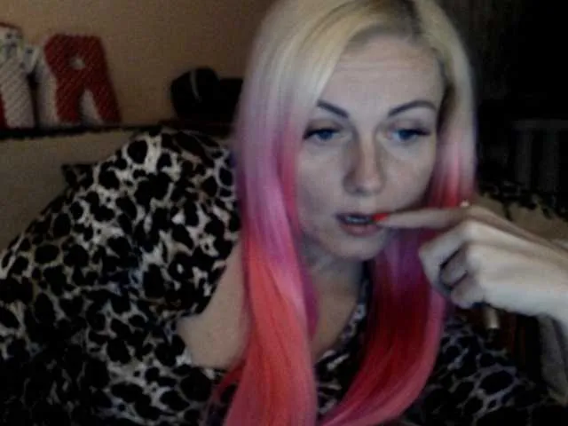 Live sex webcam photo for melek-7250 #271347691