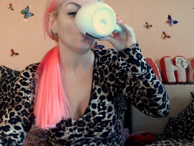 Live sex webcam photo for melek-7250 #271350260