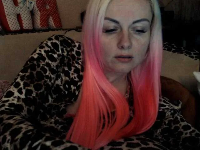 Live sex webcam photo for melek-7250 #271356932