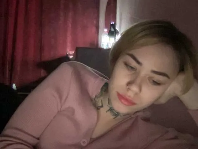 Live sex webcam photo for 669Aleksa669 #271350362