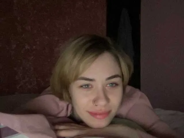 Live sex webcam photo for 669Aleksa669 #271357639