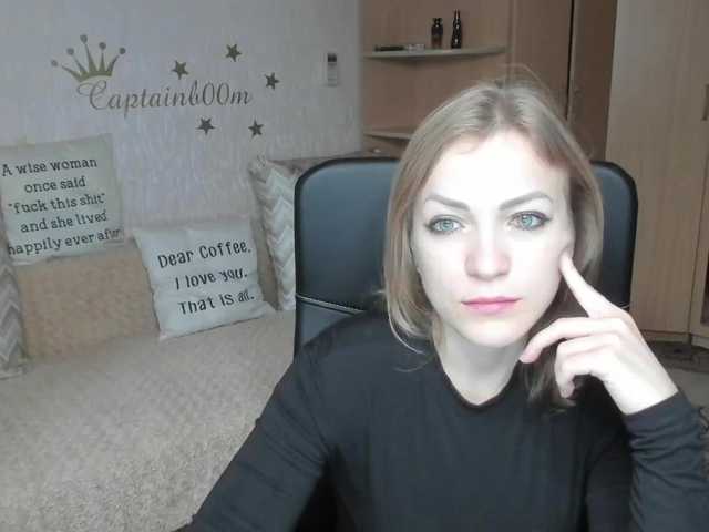 Live sex webcam photo for CherishSia #271353631