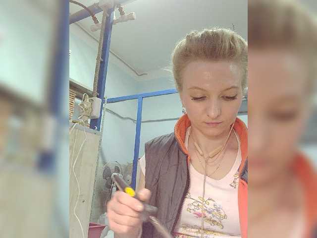 Live sex webcam photo for Anesteishen #271353190