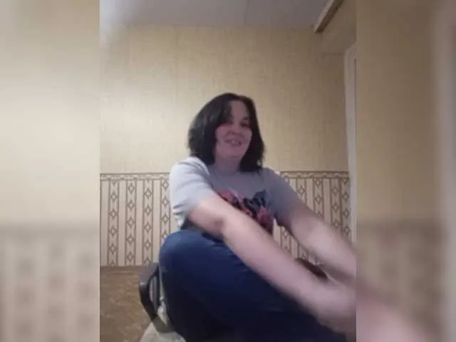 Live sex webcam photo for Mia883 #271357902