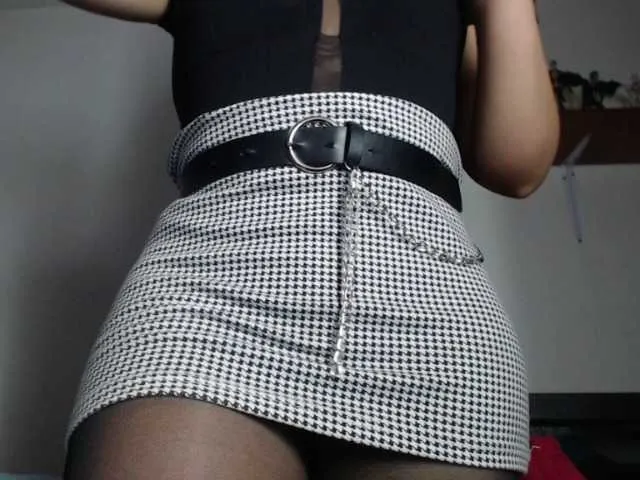 Live sex webcam photo for ReyleDoll #271347767