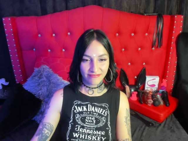 Live sex webcam photo for mariex666 #271357858