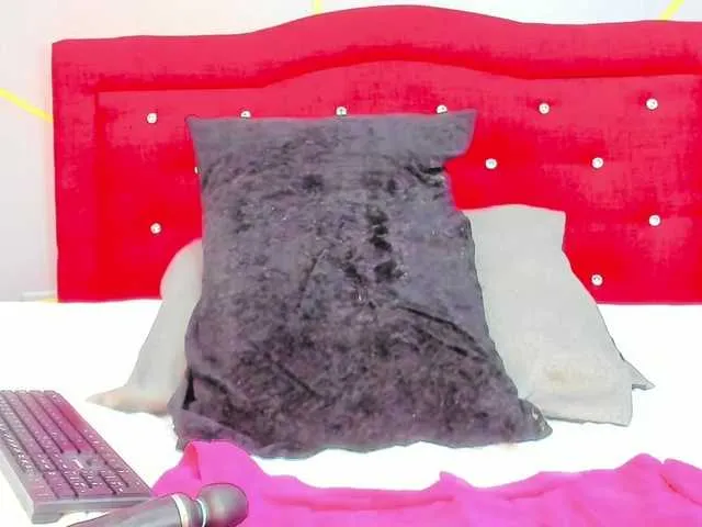 Live sex webcam photo for LanirTahurtt #271350246