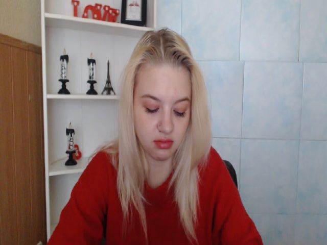 Live sex webcam photo for KalipsoHun #271351483