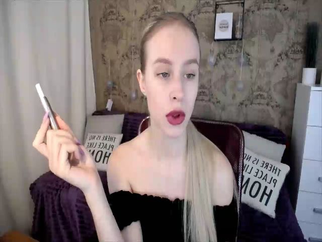 Live sex webcam photo for Tery_Hether #271354439