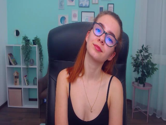 Live sex webcam photo for MircellaGrey #271348262