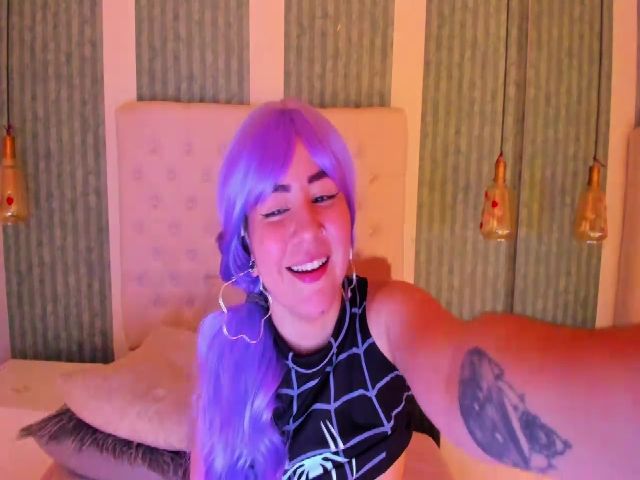 Live sex webcam photo for GENESIS_WELLS #271348456