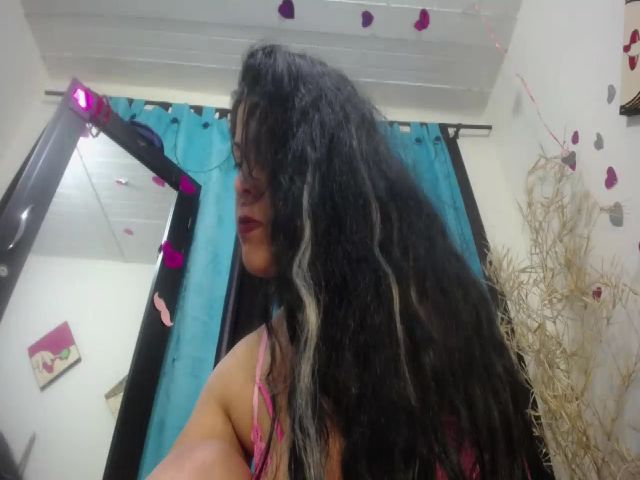 Live sex webcam photo for Nefertary #271352480