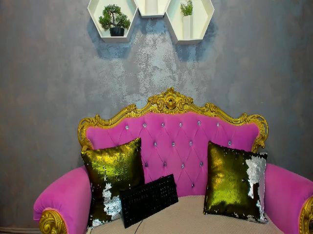 Live sex webcam photo for LennaSparkle #271348618