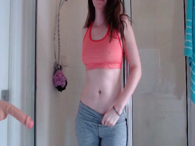 Live sex webcam photo for KenzieCams #271355703