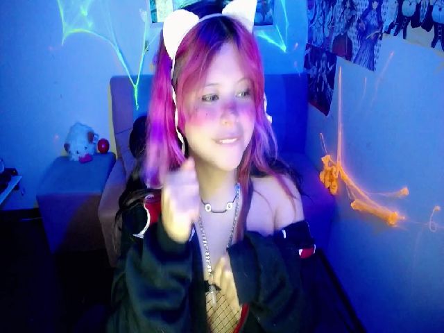 Live sex webcam photo for Aria_Yummi #271349383